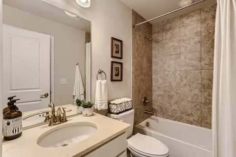 370 E Harrison Ct, Elmhurst, IL 60126 photo 30
