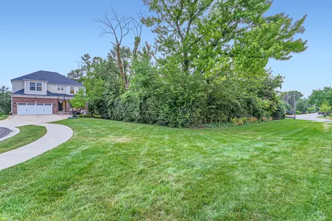370 E Harrison Ct, Elmhurst, IL 60126 photo 10