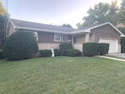 712 W Thompson St, Harvard, IL 60033