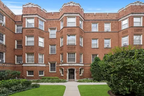 611 Washington Blvd #2S, Oak Park, IL 60302