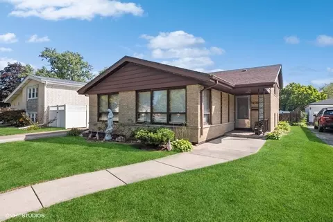 4505 W 107th St, Oak Lawn, IL 60453