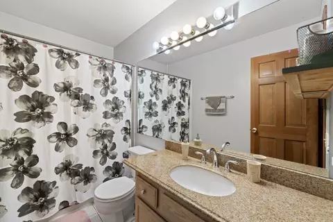 1860 Gleneagle Cir, Elgin, IL 60123 photo 41