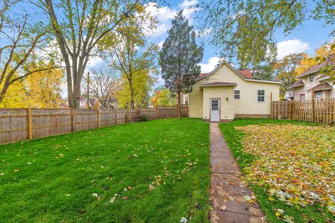 894 S Elm Ave, Kankakee, IL 60901 photo 13