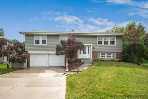 20 W465 Marlborough Rd, Lombard, IL 60148