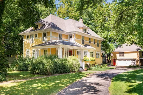 205 Augusta Ave, Dekalb, IL 60115