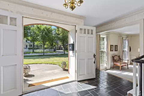415 Willow Rd, Winnetka, IL 60093 photo 3
