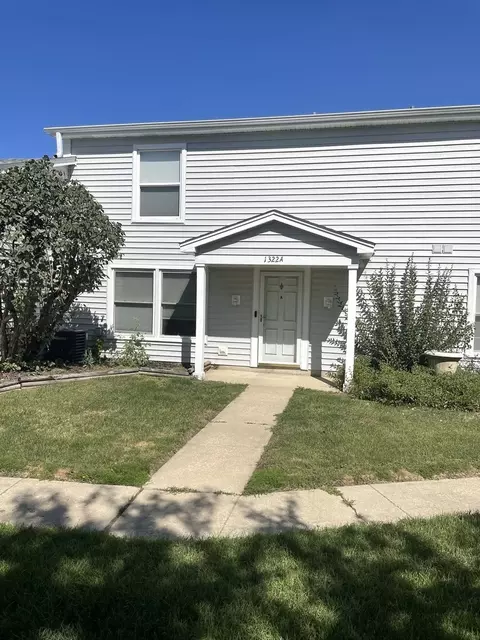 1322 S Glen Cir #A, Aurora, IL 60506