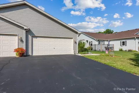 24 S Juniper Dr, North Aurora, IL 60542