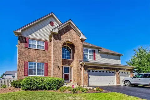 5263 Greenshire Cir, Lake In The Hills, IL 60156