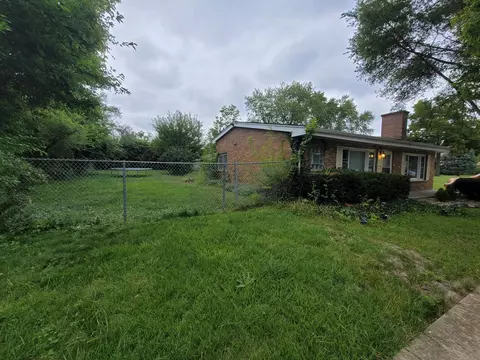 1212 Rattray Dr, Algonquin, IL 60102 photo 2