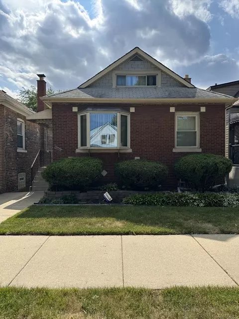 9234 S Marquette Ave, Chicago, IL 60617