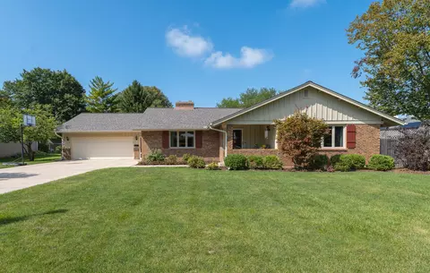 235 Lra Dr, Aurora, IL 60506