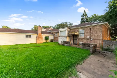 2 E Brayton St, Chicago, IL 60628 photo 4