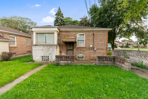 2 E Brayton St, Chicago, IL 60628 photo 3