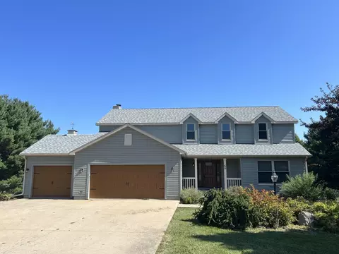 66 Prairie Dr, Sterling, IL 61081