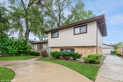 5127 W 115th St, Alsip, IL 60803