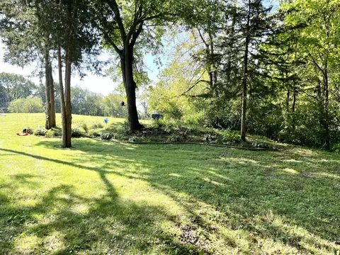 10 Hidden Grove Ln, Spring Valley, IL 61362 photo 3