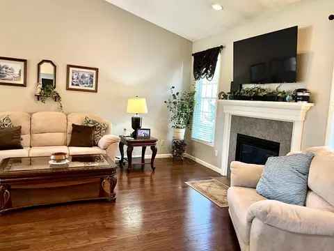 10 Hidden Grove Ln, Spring Valley, IL 61362 photo 18