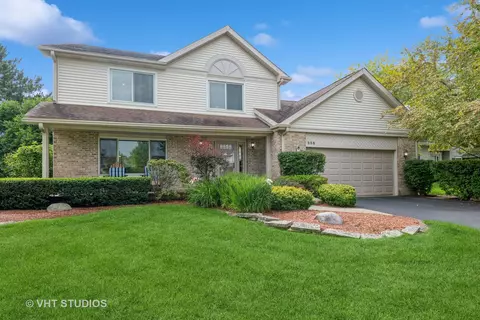 323 Camden Pl, Vernon Hills, IL 60061