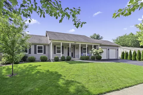 707 Adrian St, Yorkville, IL 60560
