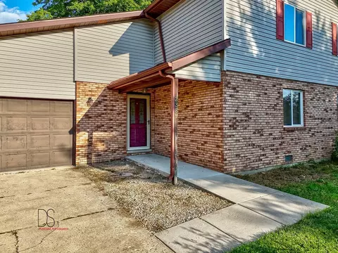 2385 Chestnut Ln, Morris, IL 60450 photo 3