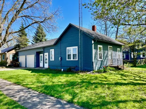 202 E Cherokee Ave, Shabbona, IL 60550