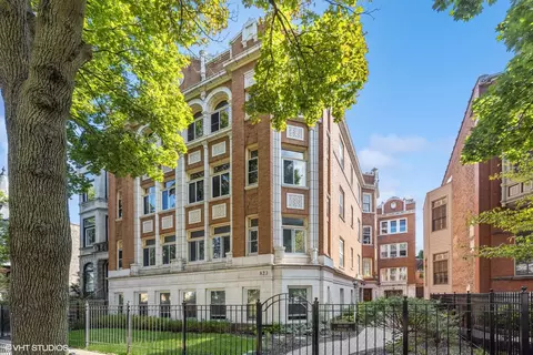 823 W Oakdale Ave #1A, Chicago, IL 60657