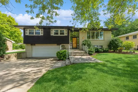 12543 S Menard Ave, Palos Heights, IL 60463