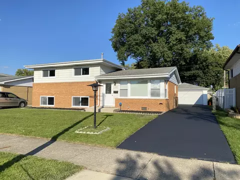 141 N Pamela Dr, Chicago Heights, IL 60411