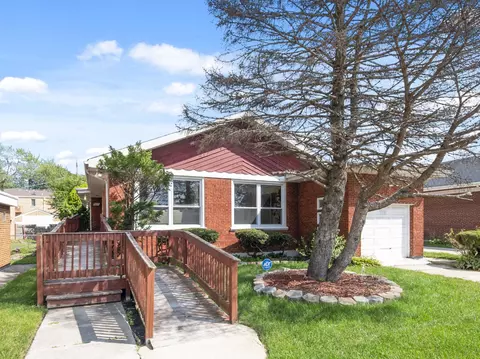 9023 S Chappel Ave, Chicago, IL 60617