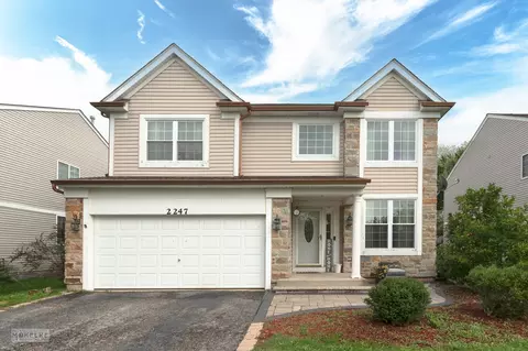 2247 Keating Dr, Aurora, IL 60503