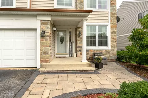 2247 Keating Dr, Aurora, IL 60503 photo 2