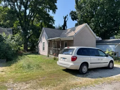 706 Bryan Ave, Danville, IL 61832 photo 2