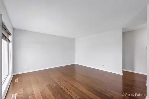 335 Cherry Ct, Glenview, IL 60025 photo 4