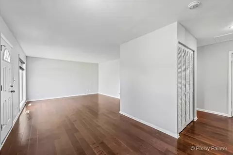 335 Cherry Ct, Glenview, IL 60025 photo 8