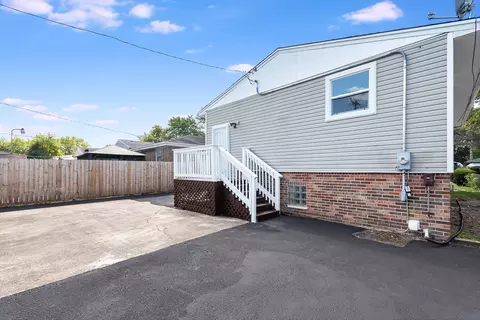16617 Wolcott Ave, Markham, IL 60428 photo 2