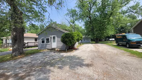 40211 N Liberty St, Antioch, IL 60002