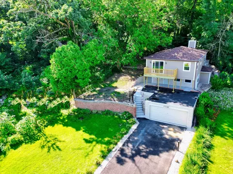 7721 Deep Spring Rd, Wonder Lake, IL 60097