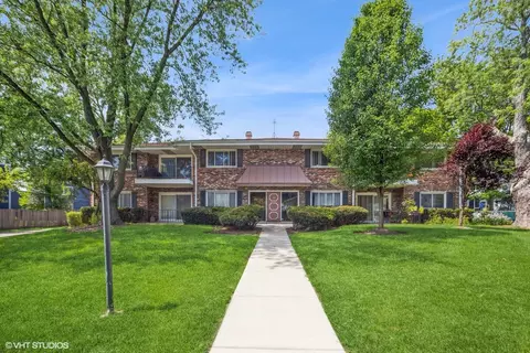 34 N Parkside Ave #56, Glen Ellyn, IL 60137
