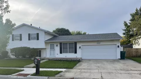 1057 Karen Dr, Joliet, IL 60431