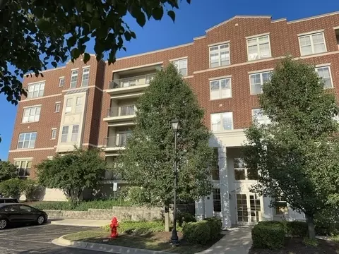 511 Prestwick Ln #404, Wheeling, IL 60090