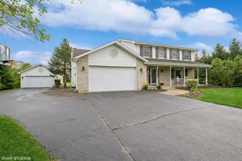 9318 Elizabeth Ln, Spring Grove, IL 60081