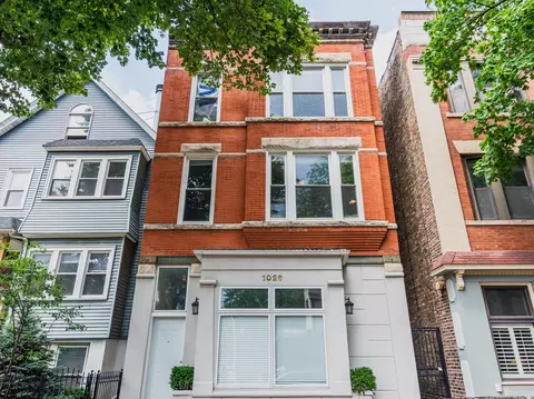 1026 W Roscoe St, Chicago, IL 60657