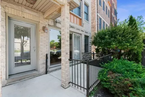 2453 W Harrison St #1, Chicago, IL 60612