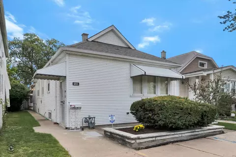 6055 S 75th Ct, Summit, IL 60501
