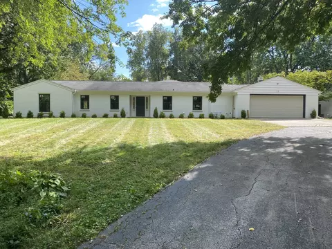 11 Sunset Rd, Bloomington, IL 61701 photo 2
