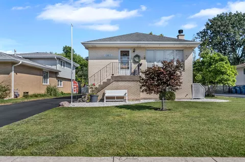 13811 S Lawler Ave, Crestwood, IL 60418
