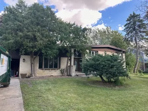 1211 Summit Dr, Schaumburg, IL 60193