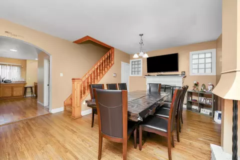 67 S Anderson St, Aurora, IL 60505 photo 26