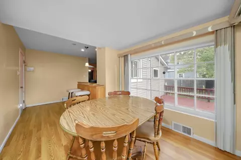 67 S Anderson St, Aurora, IL 60505 photo 7
